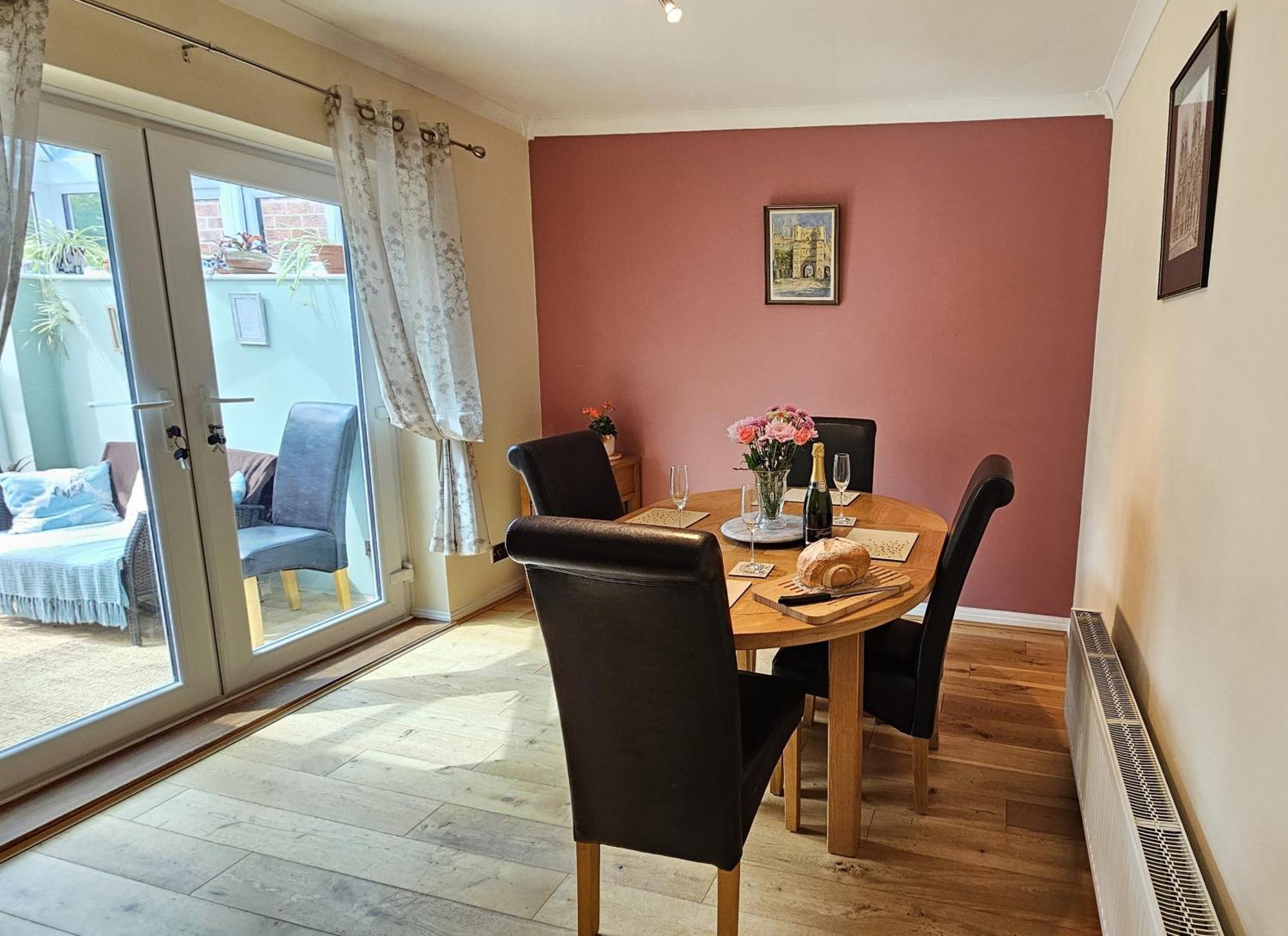 Beckside - Dog Friendly One Bed Home York Exterior photo